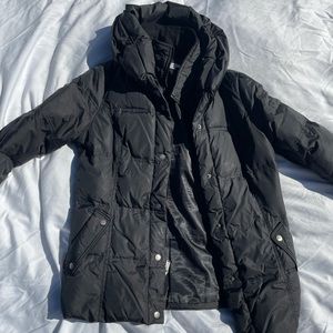 DKNY Mid-length puffer jacket. Size large.